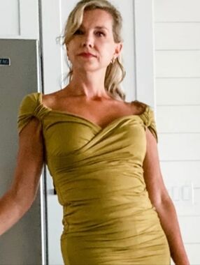 DIANE KROE multi Way Cross Top